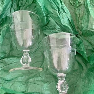 VINTAGE 2 glass dessert/wine glasses.